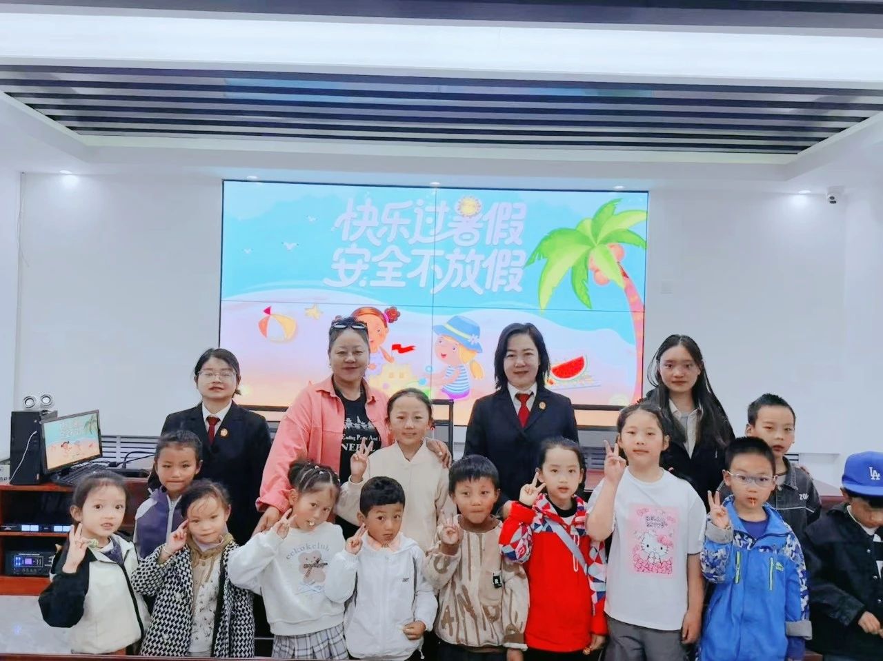 趣味互动花样多 法官妈妈的暑假“安全锦囊” 